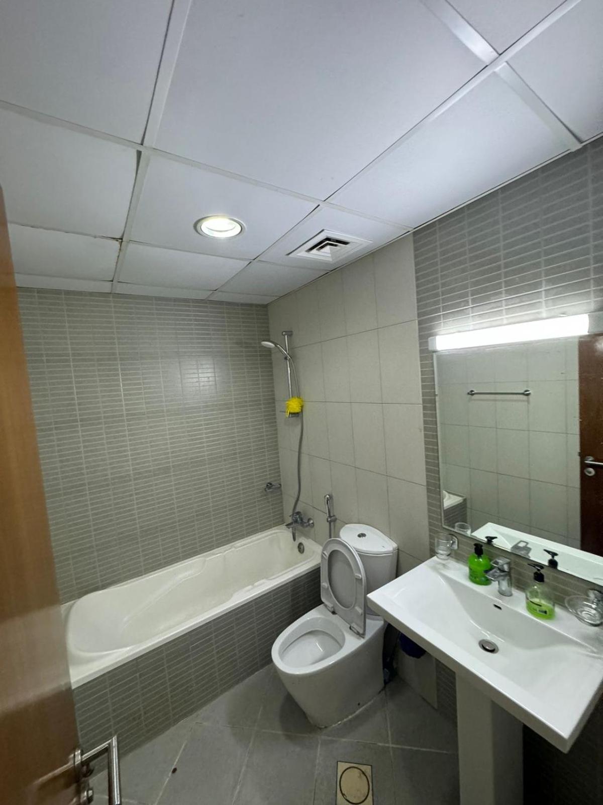 Elegent 2Bhk Next To The Beach With Pool,Gym,Garden,Kids Play Area,Learning Centre,Shops,Cafe,Restaurants Ajman Luaran gambar